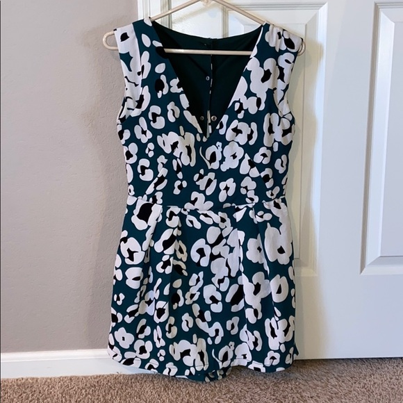 Romper - Picture 3 of 3